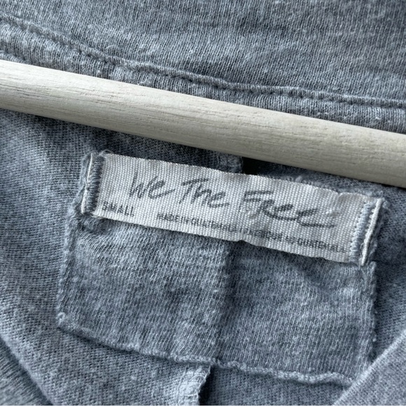 Free People We The Free The Arden Tee in Heather Gray Size S EUC - Picture 7 of 16